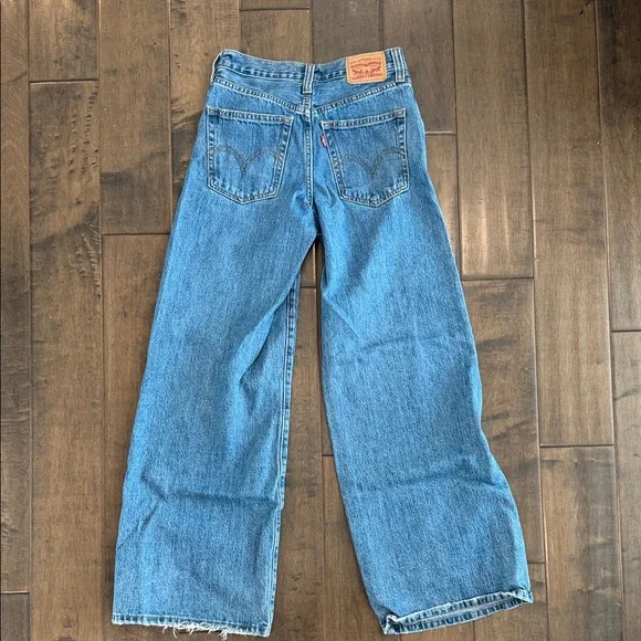 Levi's Light Blue Flare & Wide Leg Jeans - Picture 2 of 3